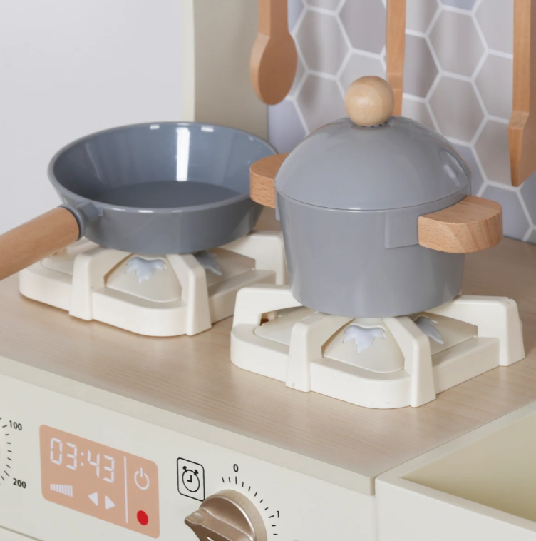 מטבח אלקטרוני מעוצב מעץ - דגם "יובל"