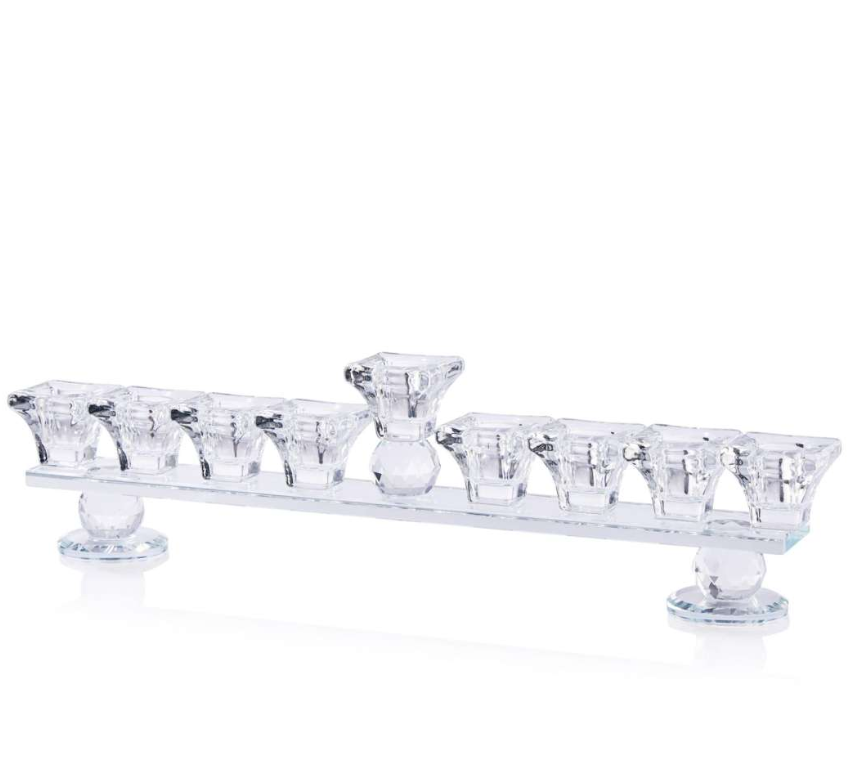 חנוכיית קריסטל שקופה בעיצוב יהלום שקוף