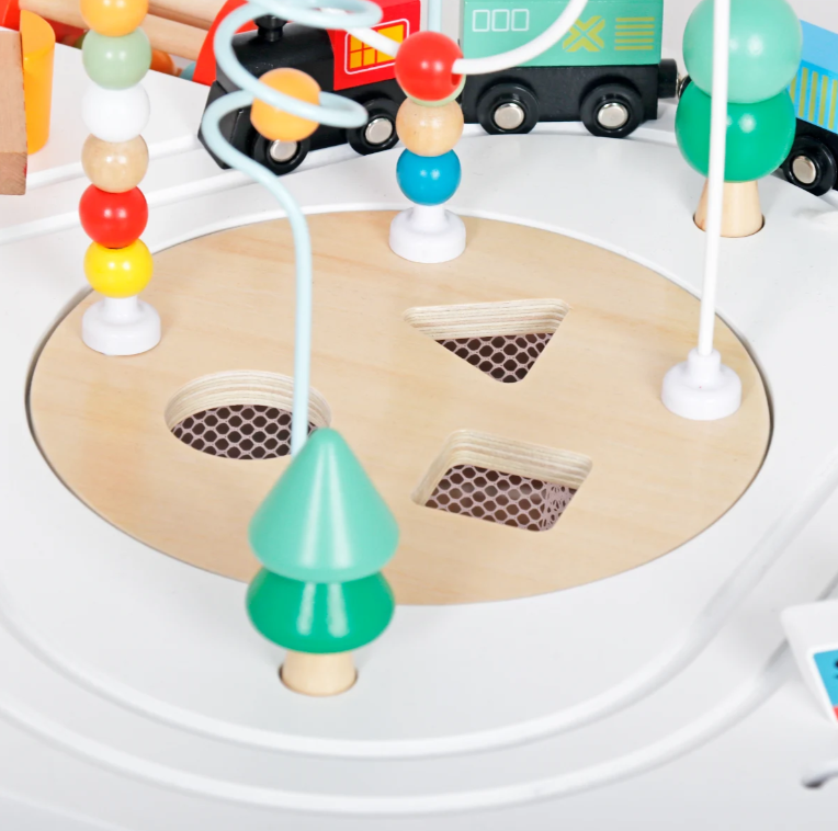 שולחן פעילות מעץ לקטנטנים - דגם "לביא"