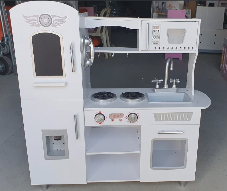 מטבח מעץ מעוצב לילדים - דגם "צור"